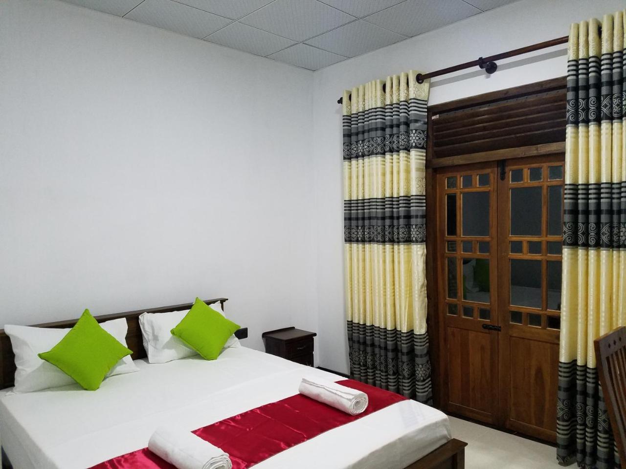Yashumi Homestay Dambulla Eksteriør bilde